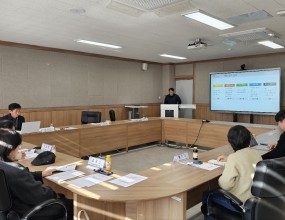 공주대학교 산학연구관에서 충청남도 道民 탄소중립 교육 최종보고회를 개최하였습니다.   